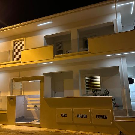 White B&B Pagliare Екстериор снимка