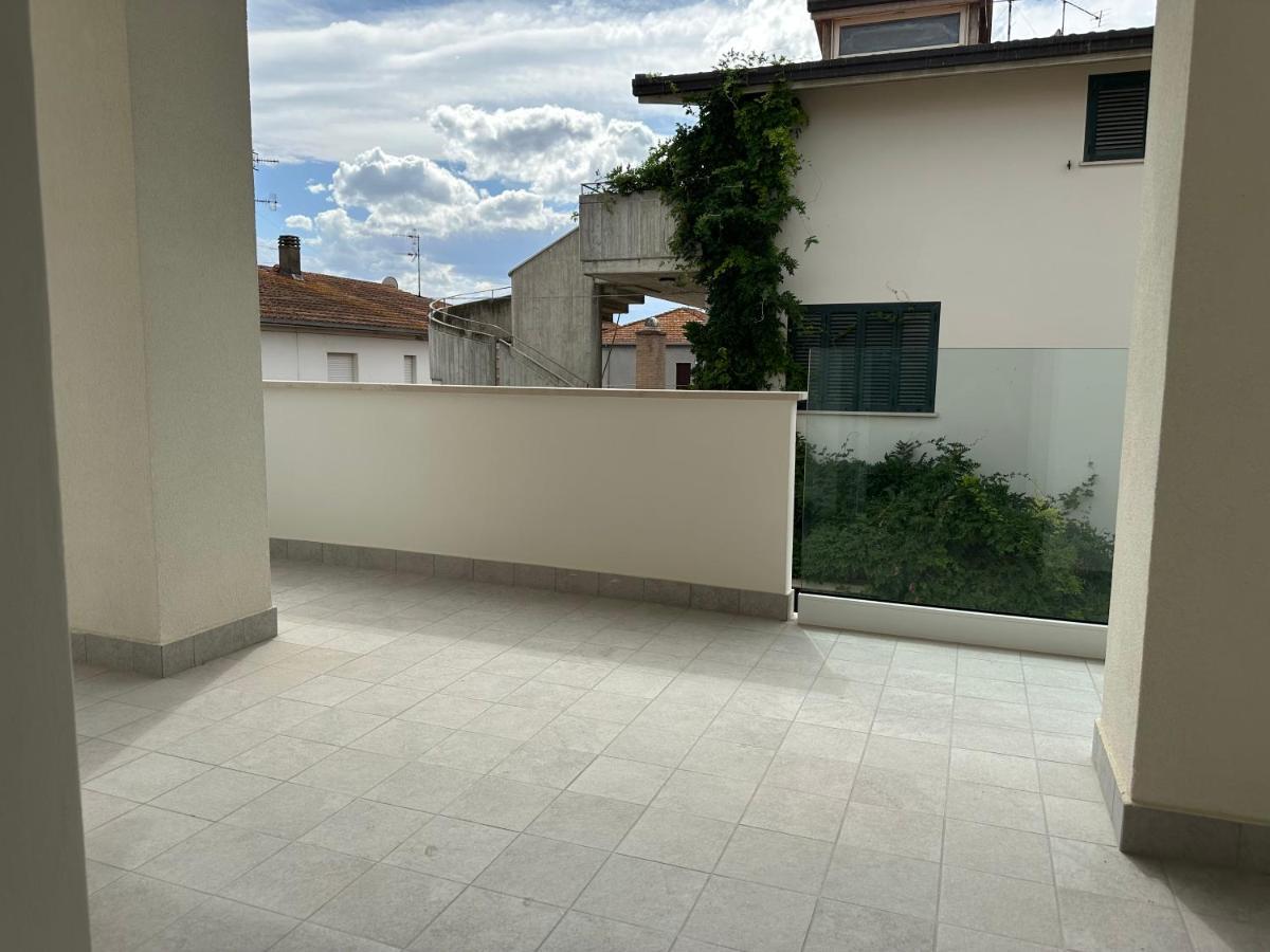 White B&B Pagliare Екстериор снимка